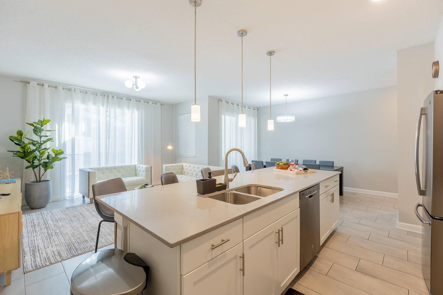 Family 4br W Private Pool Near Parks Hébergement de vacances *